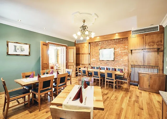 & Restaurant Waldschloss 4* Passau