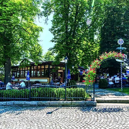 Hotel&restaurant Waldschloss