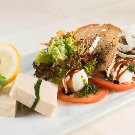 فندق & Restaurant Waldschloss 4*