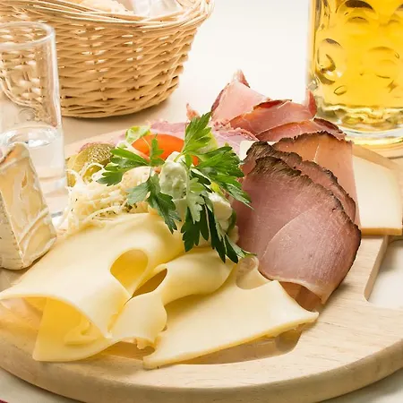 Hotel&restaurant Waldschloss 4*