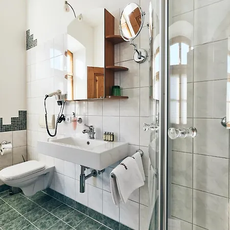 Hotel & Restaurant Waldschloss 4*