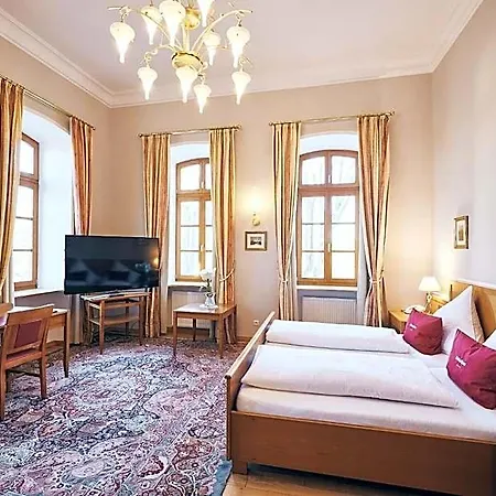& Restaurant Waldschloss Passau