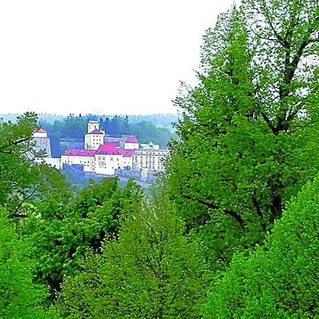 Otel & Restaurant Waldschloss Passau