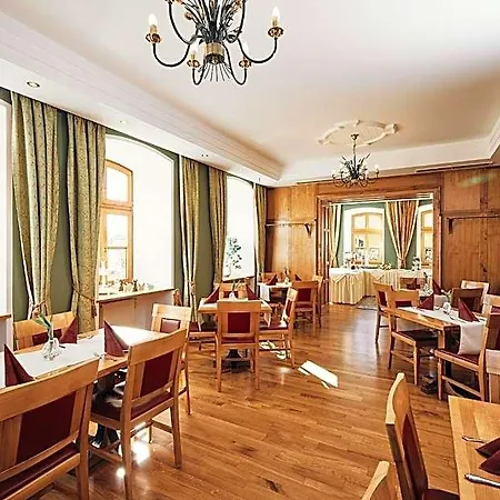 Otel & Restaurant Waldschloss Passau
