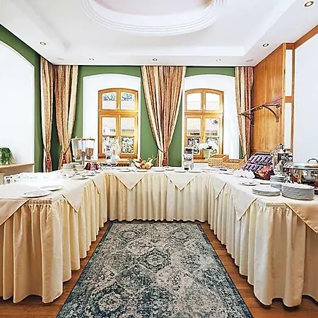 Otel & Restaurant Waldschloss 4*