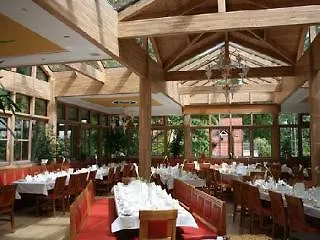 Hotel&restaurant Waldschloss 4*