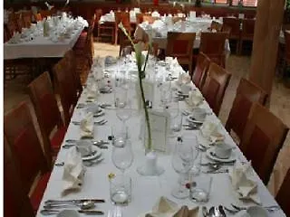فندق & Restaurant Waldschloss باساو