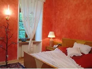호텔 & Restaurant Waldschloss 4*