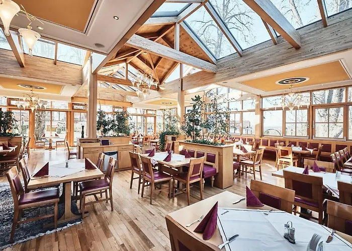 & Restaurant Waldschloss Pasawa