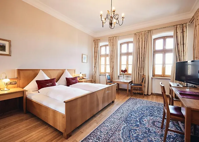 & Restaurant Waldschloss 4* パッサウ